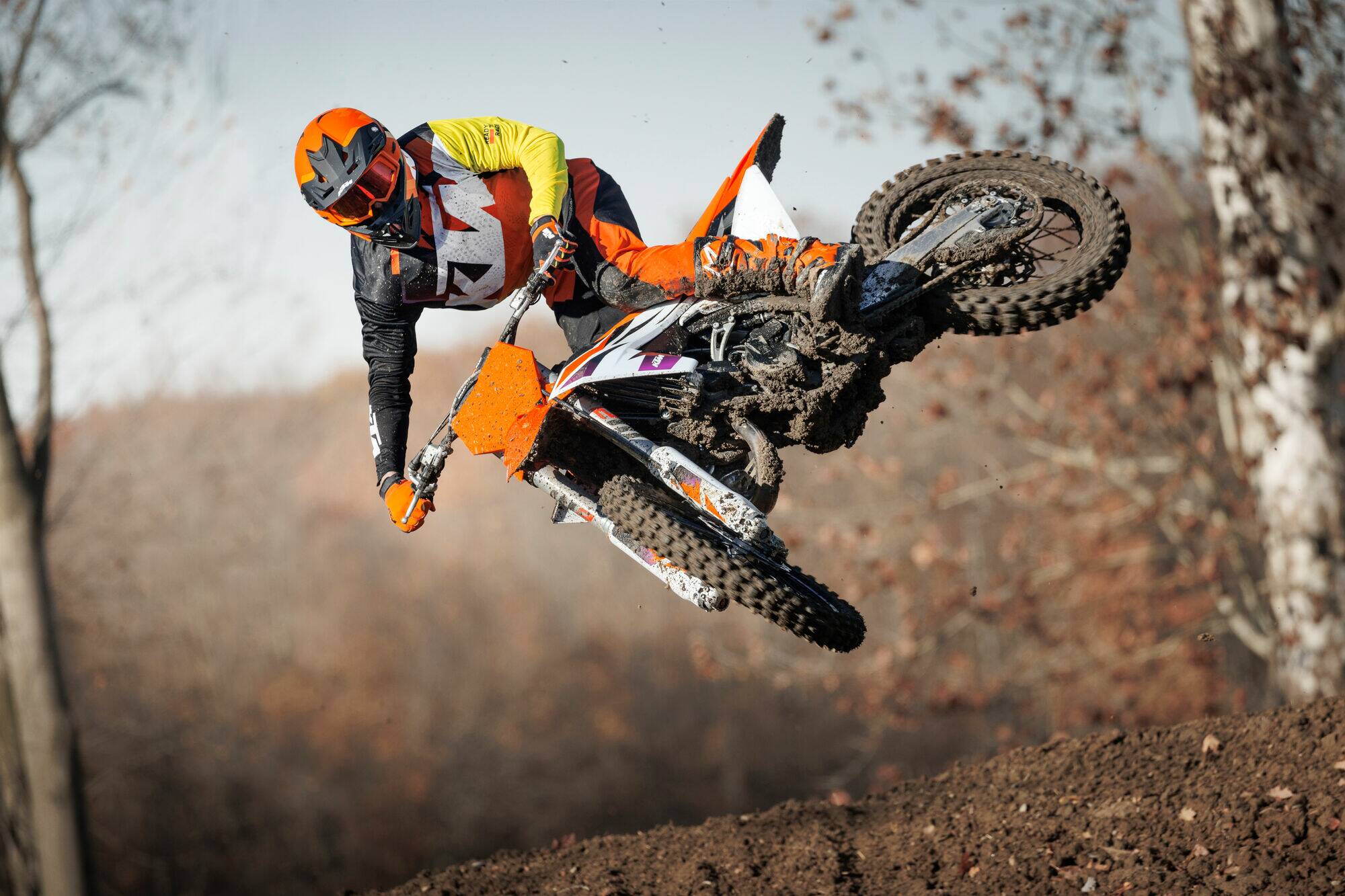 KTM 125 SX 2024: SMOKE THE COMPETITION