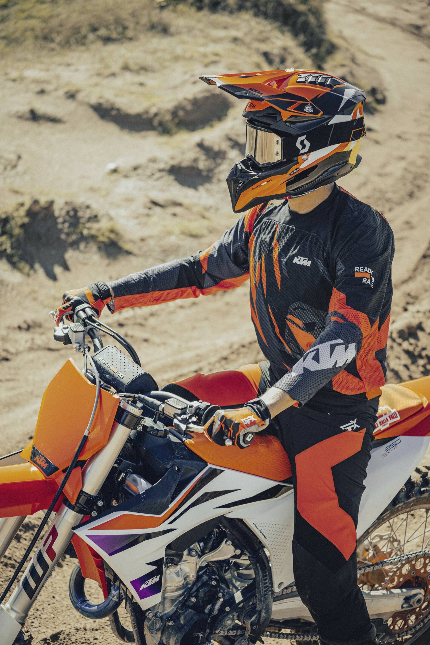 Saldi Estivi KTM da Farioli: Fino al 40% su Powerwear e Powerparts!