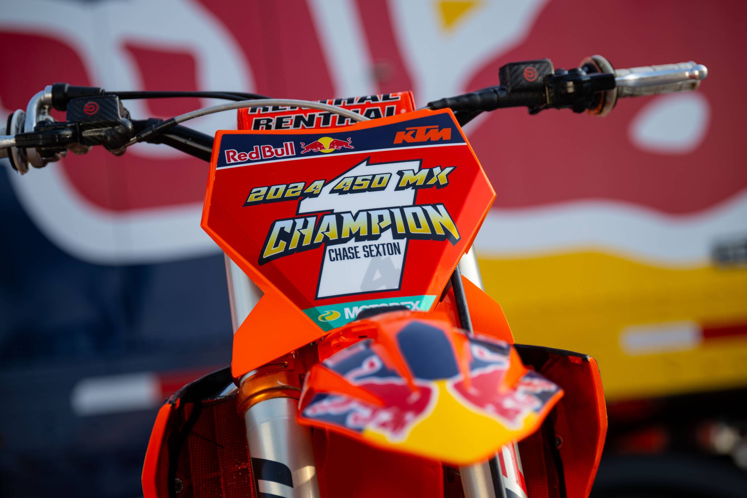 CHASE SEXTON E RED BULL KTM FACTORY RACING SONO I CAMPIONI AMA PRO MOTOCROSS 450 2024!