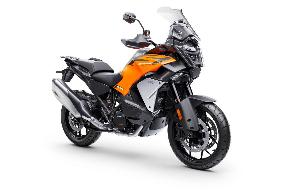 NUOVA KTM 1390 SUPER ADVENTURE S EVO 2025: TUTTO IL RESTO È PASSATO