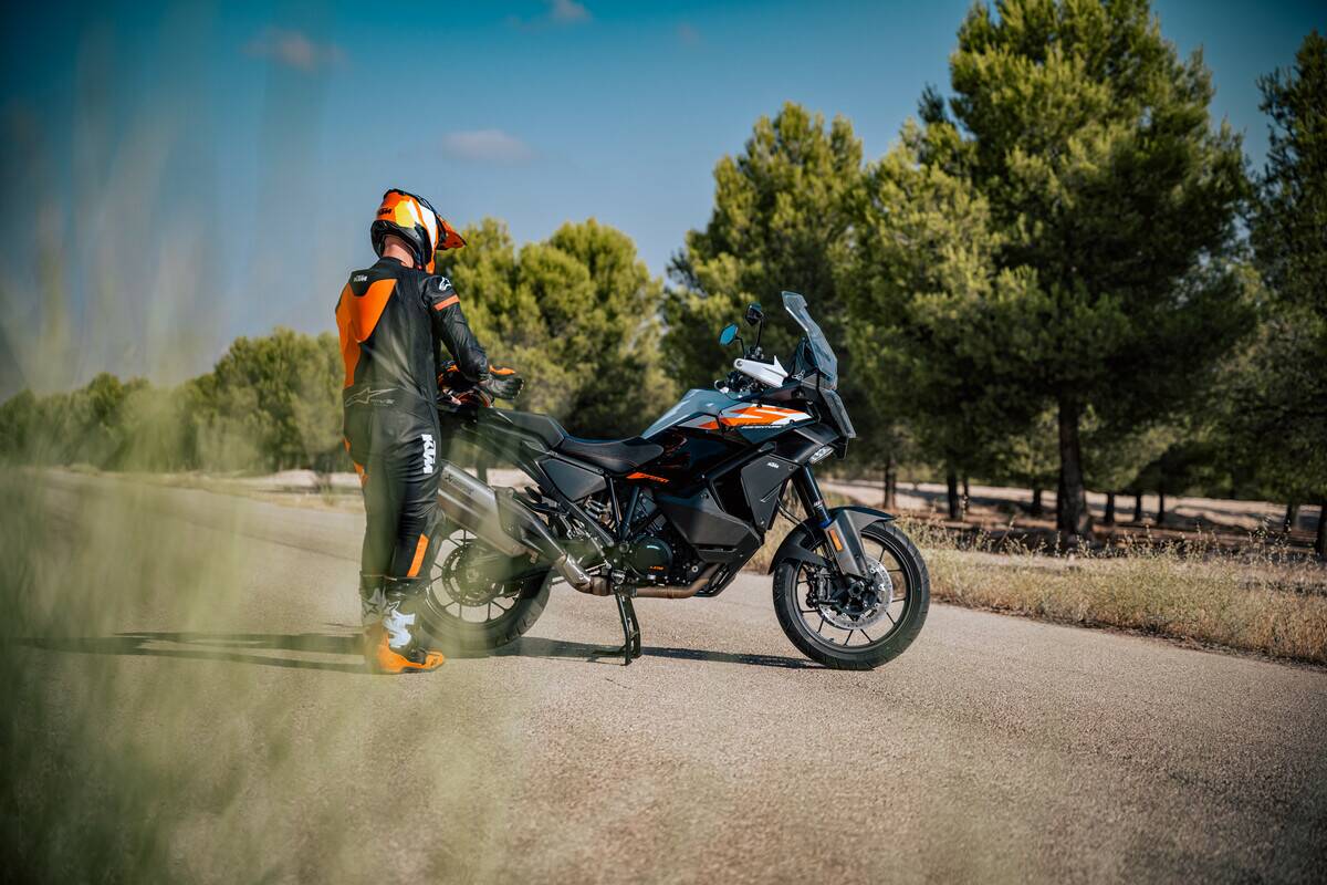 KTM 1390 SUPER ADVENTURE S 2025: IL NUOVO RIFERIMENTO DELLA CATEGORIA È ARRIVATO SULLA TERRA