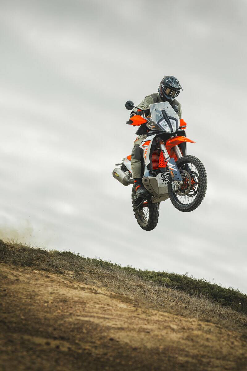 KTM 890 ADVENTURE R 2025: È SEMPRE LEI LA REGINA DELL’OFFROAD