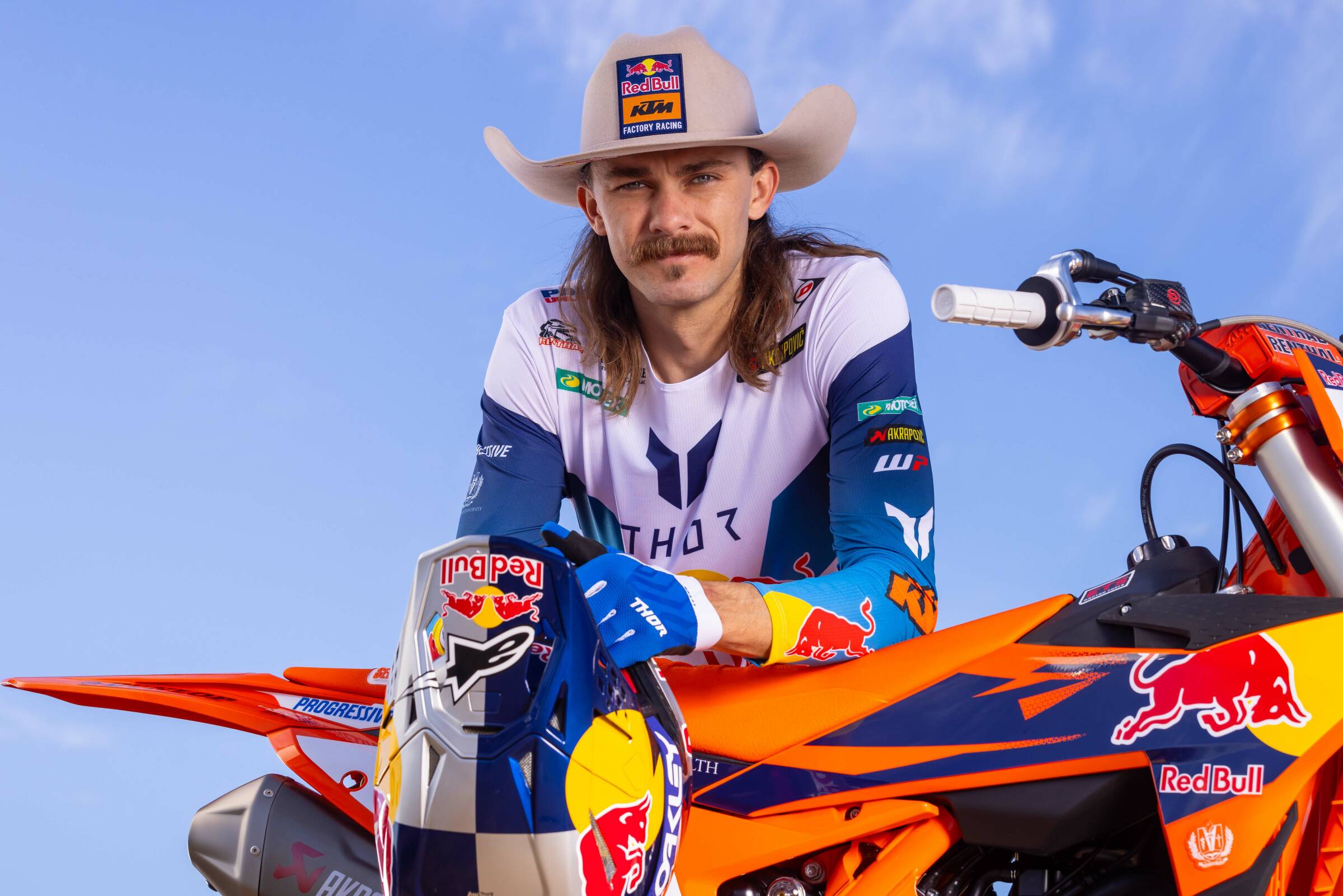 IL TEAM RED BULL KTM FACTORY RACING PRESENTA LA LINE-UP PER IL SUPERMOTOCROSS WORLD CHAMPIONSHIP 2025