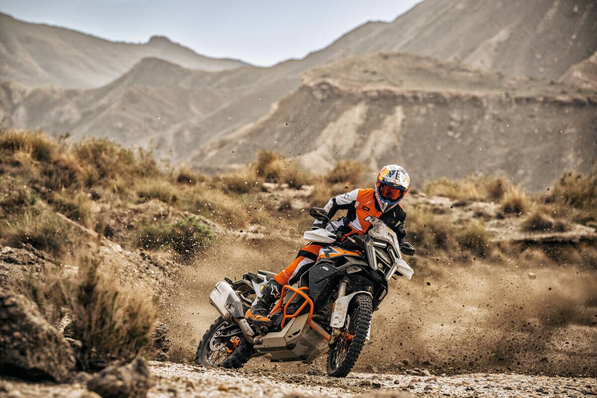VIAGGIA LONTANO IN SELLA ALLA NUOVA KTM 1390 SUPER ADVENTURE R 2025