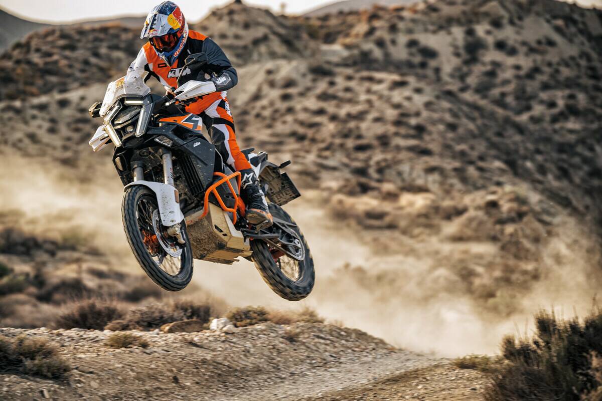 VIAGGIA LONTANO IN SELLA ALLA NUOVA KTM 1390 SUPER ADVENTURE R 2025