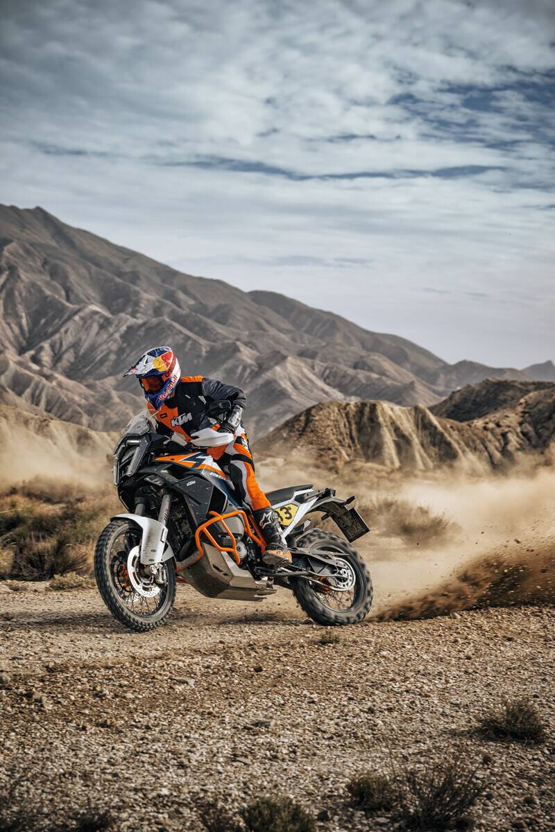 VIAGGIA LONTANO IN SELLA ALLA NUOVA KTM 1390 SUPER ADVENTURE R 2025