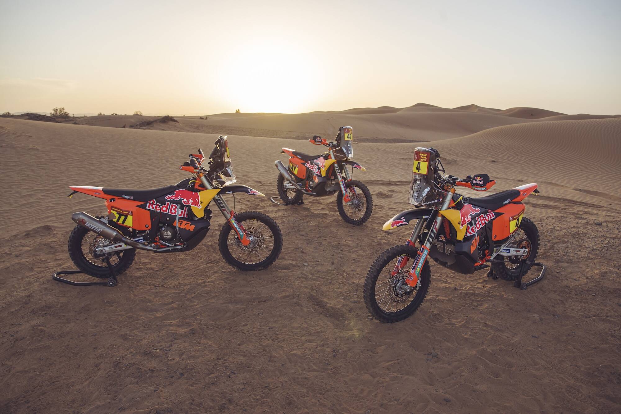 DAKAR 2025: IL TEAM RED BULL KTM FACTORY RACING È READY TO RACE!