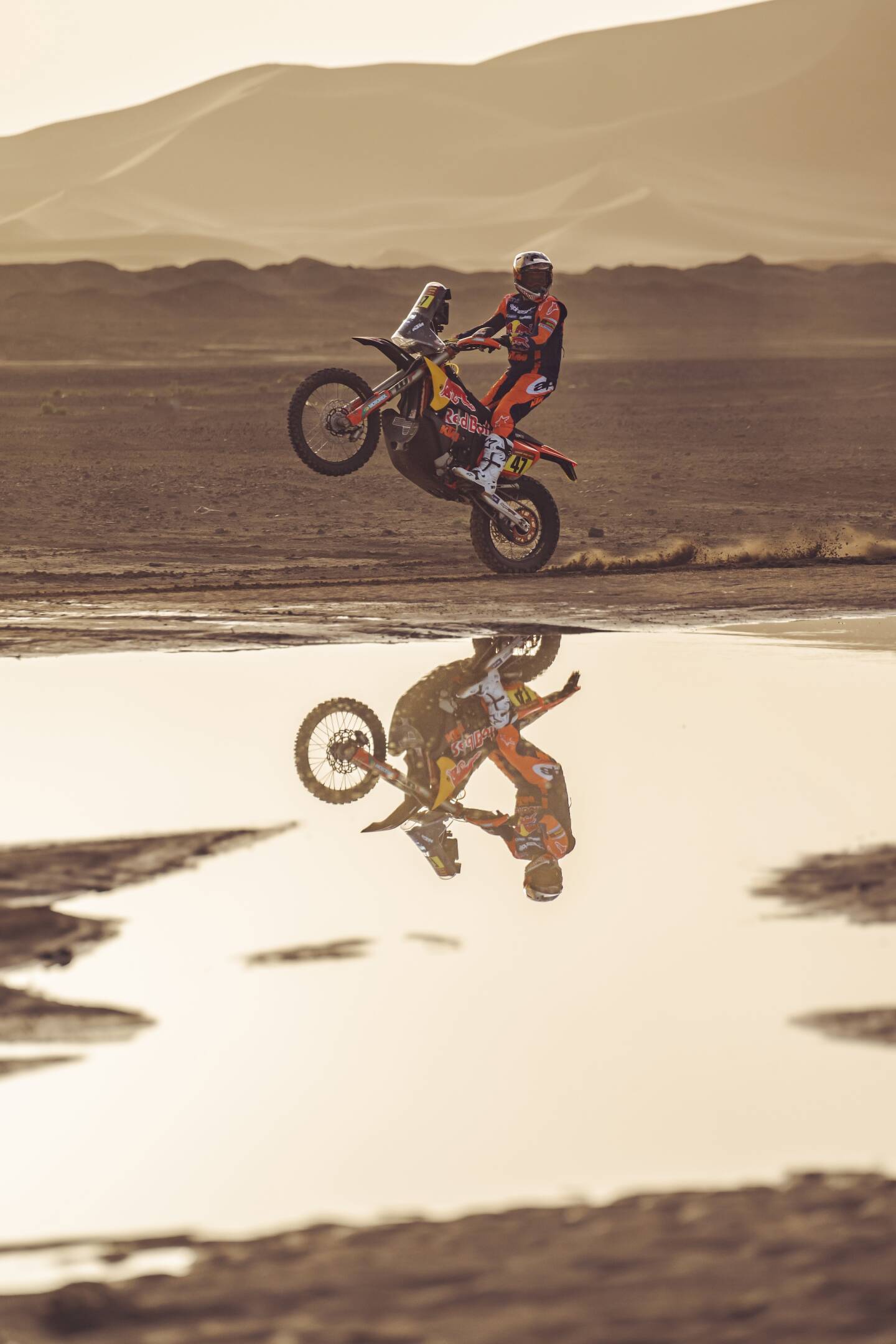 DAKAR 2025: IL TEAM RED BULL KTM FACTORY RACING È READY TO RACE!