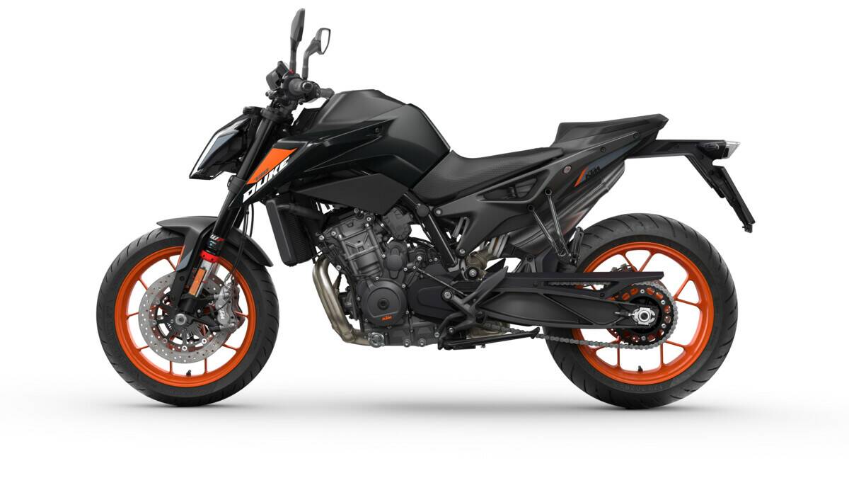 KTM 790 DUKE 2025: IL BISTURI È ANCORA PIÙ AFFILATO