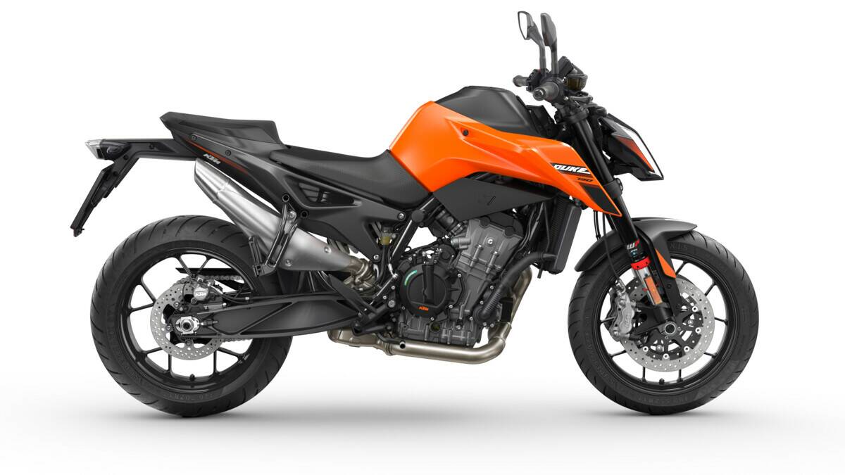 KTM 790 DUKE 2025: IL BISTURI È ANCORA PIÙ AFFILATO