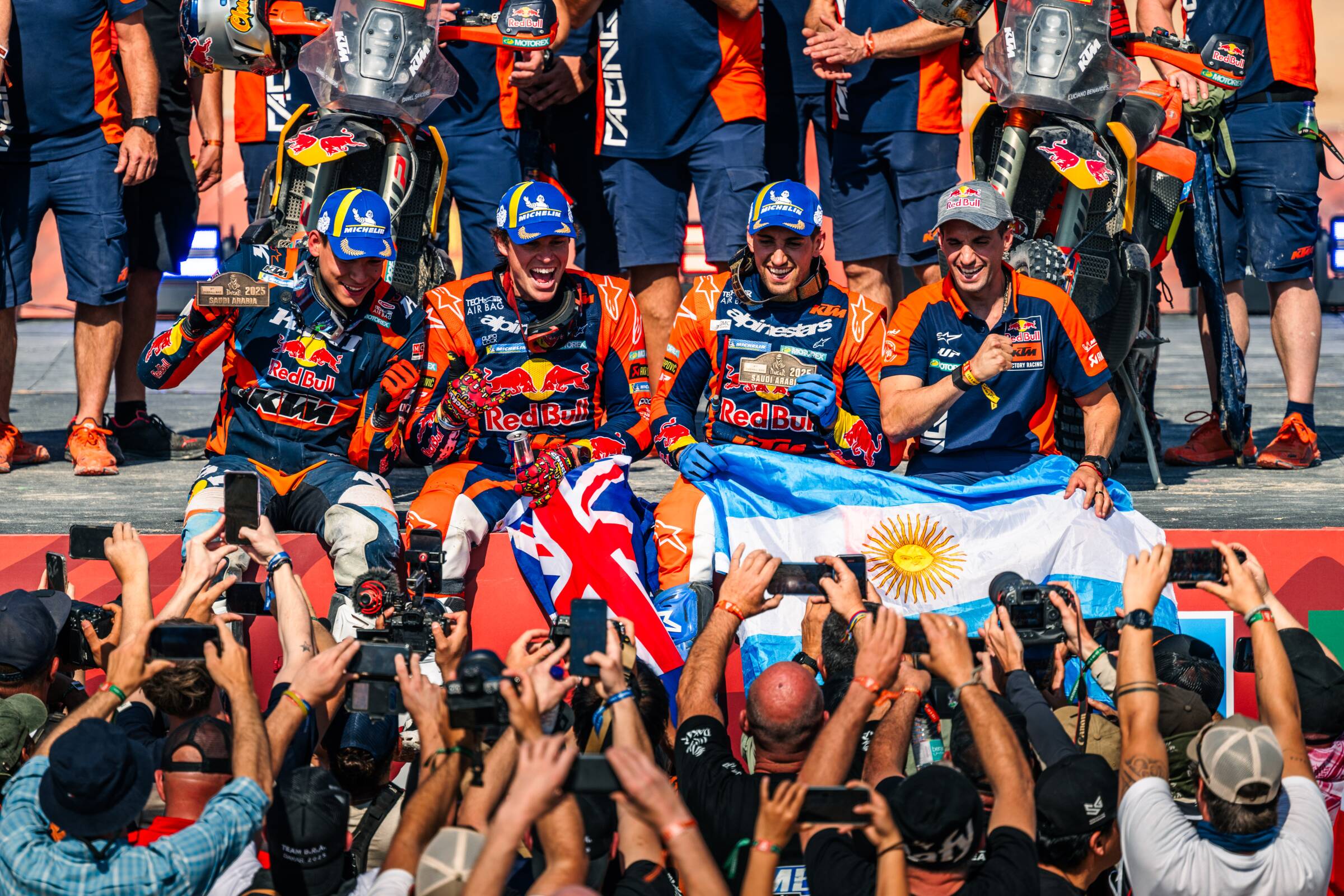 DANIEL SANDERS E KTM VINCONO LA DAKAR 2025