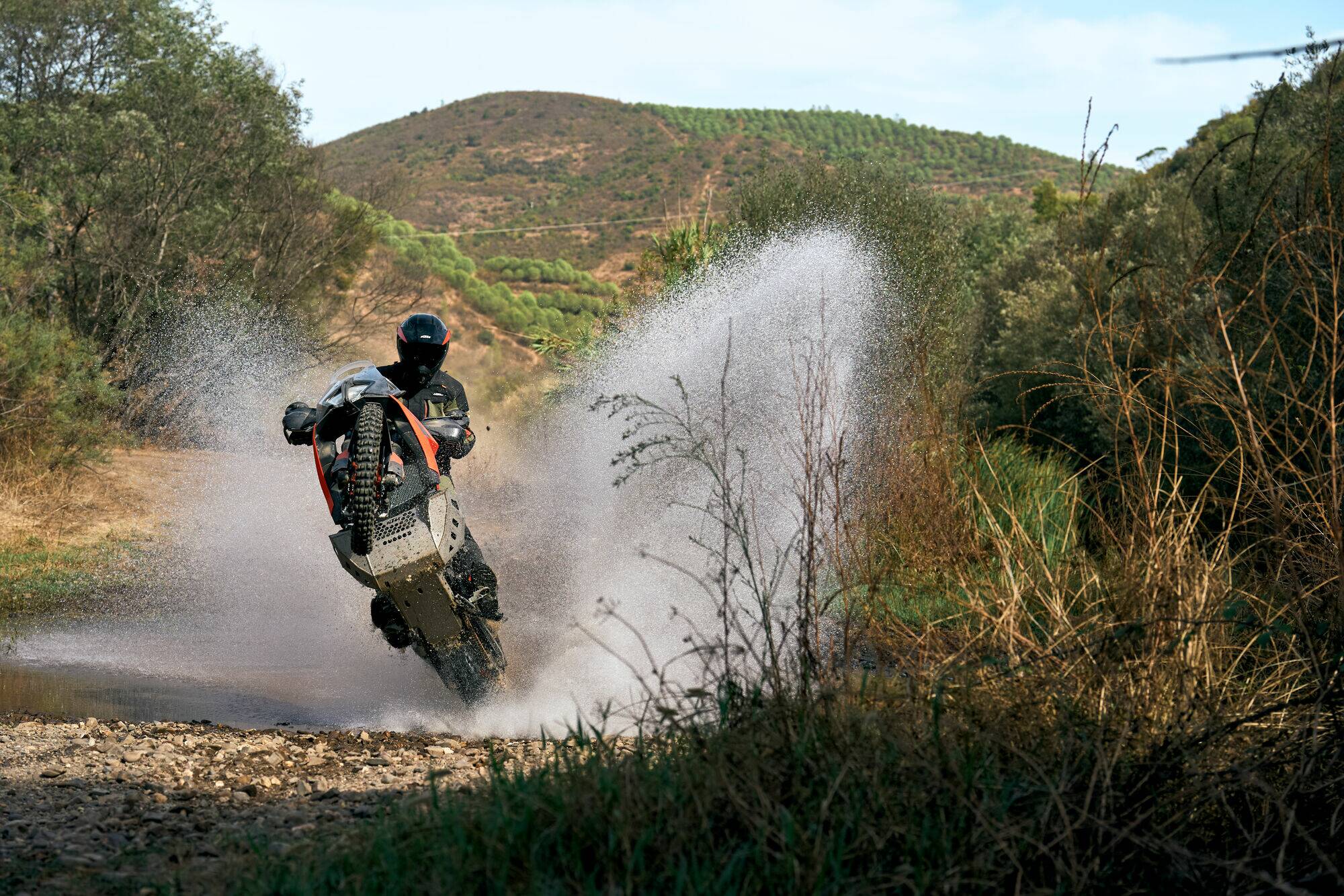 DIVERTIMENTO GARANTITO CON KTM: SUI MODELLI DELLA GAMMA STRADALE 2023, 2024 E 2025 GARANZIA DEL COSTRUTTORE ESTESA FINO A QUATTRO ANNI