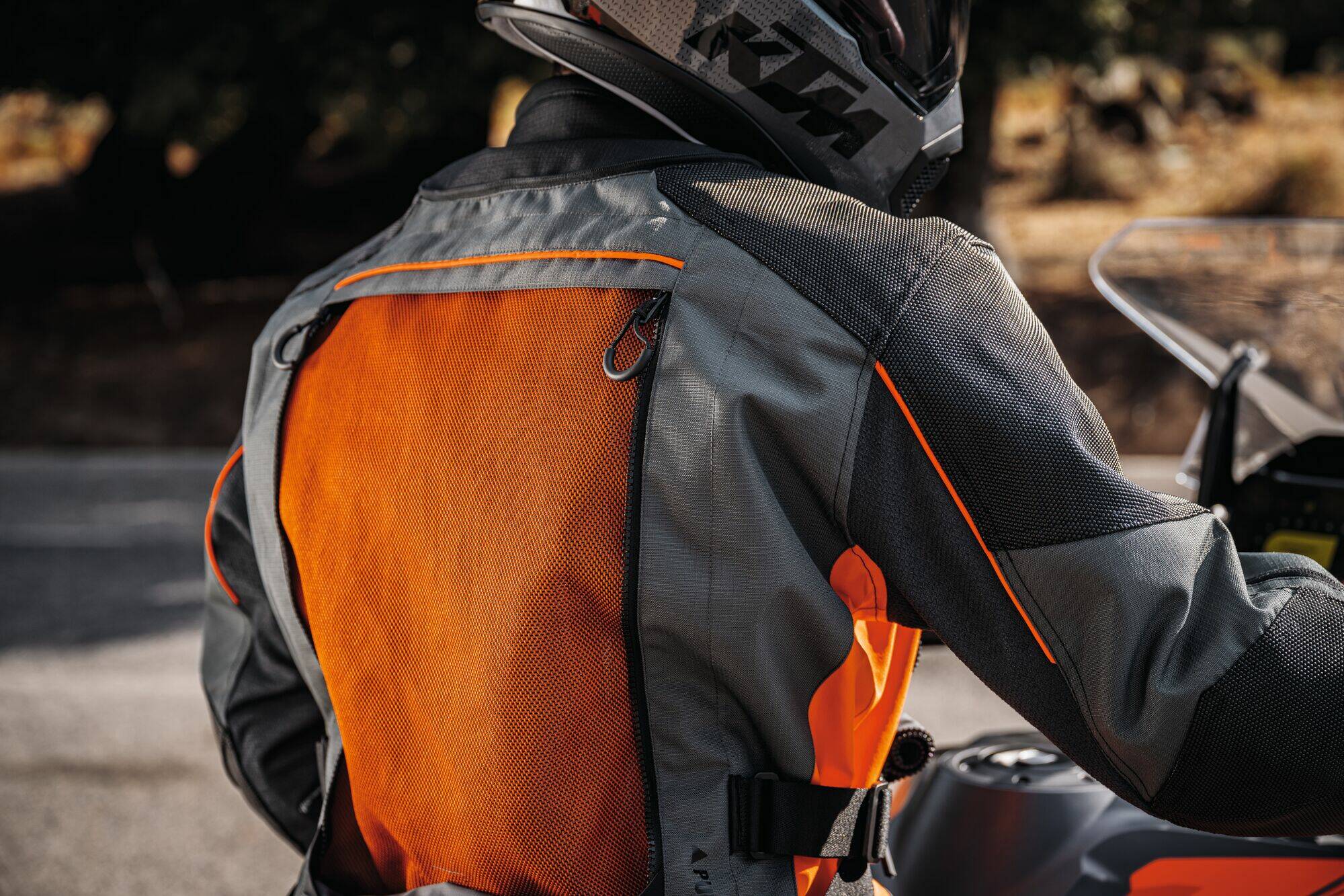 COLLEZIONE KTM TERRA ADVENTURE: DEDICATA AGLI AMANTI DEI GRANDI VIAGGI