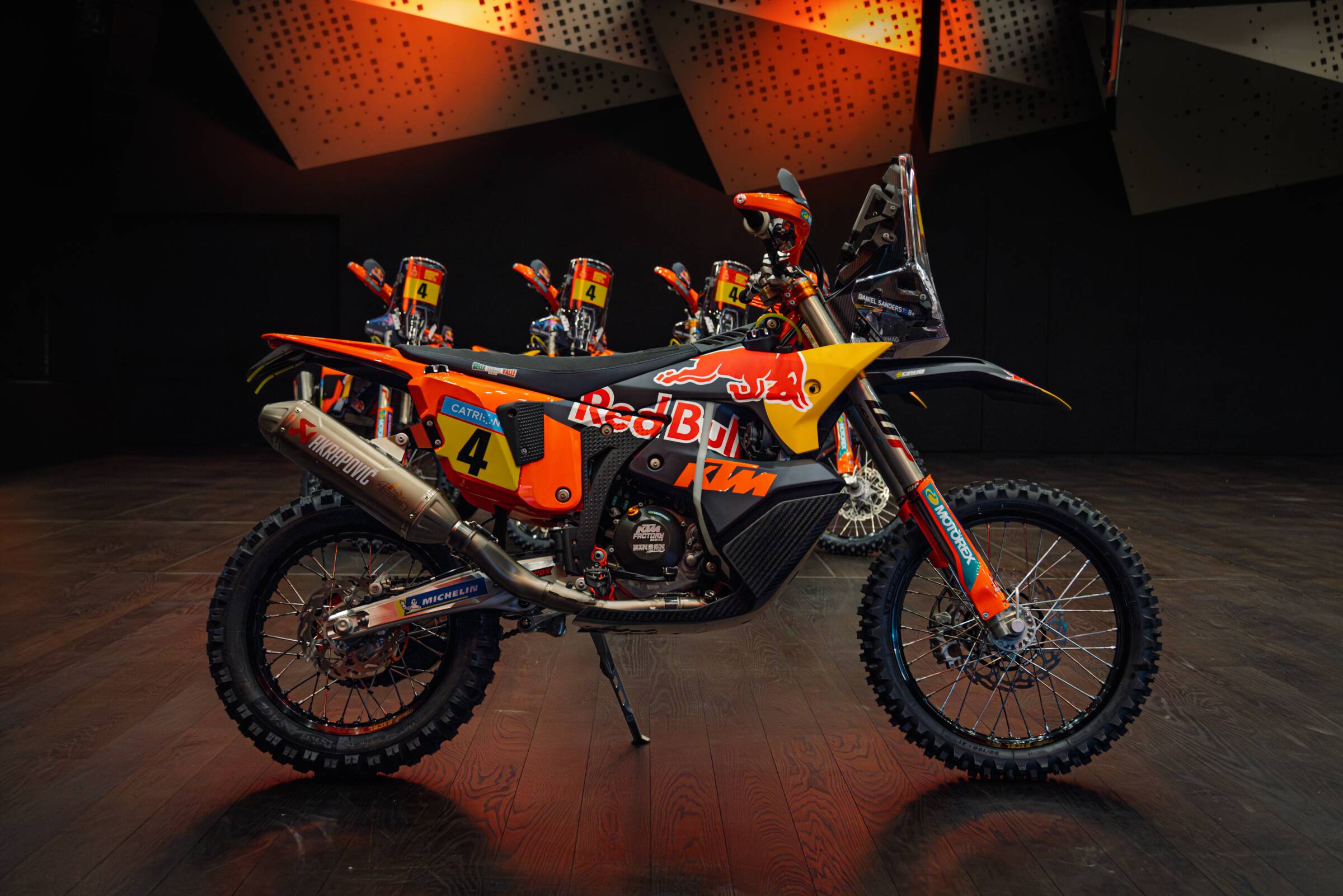 NUOVA KTM 450 RALLY REPLICA 2026: LA MOTO 100% READY TO RACE