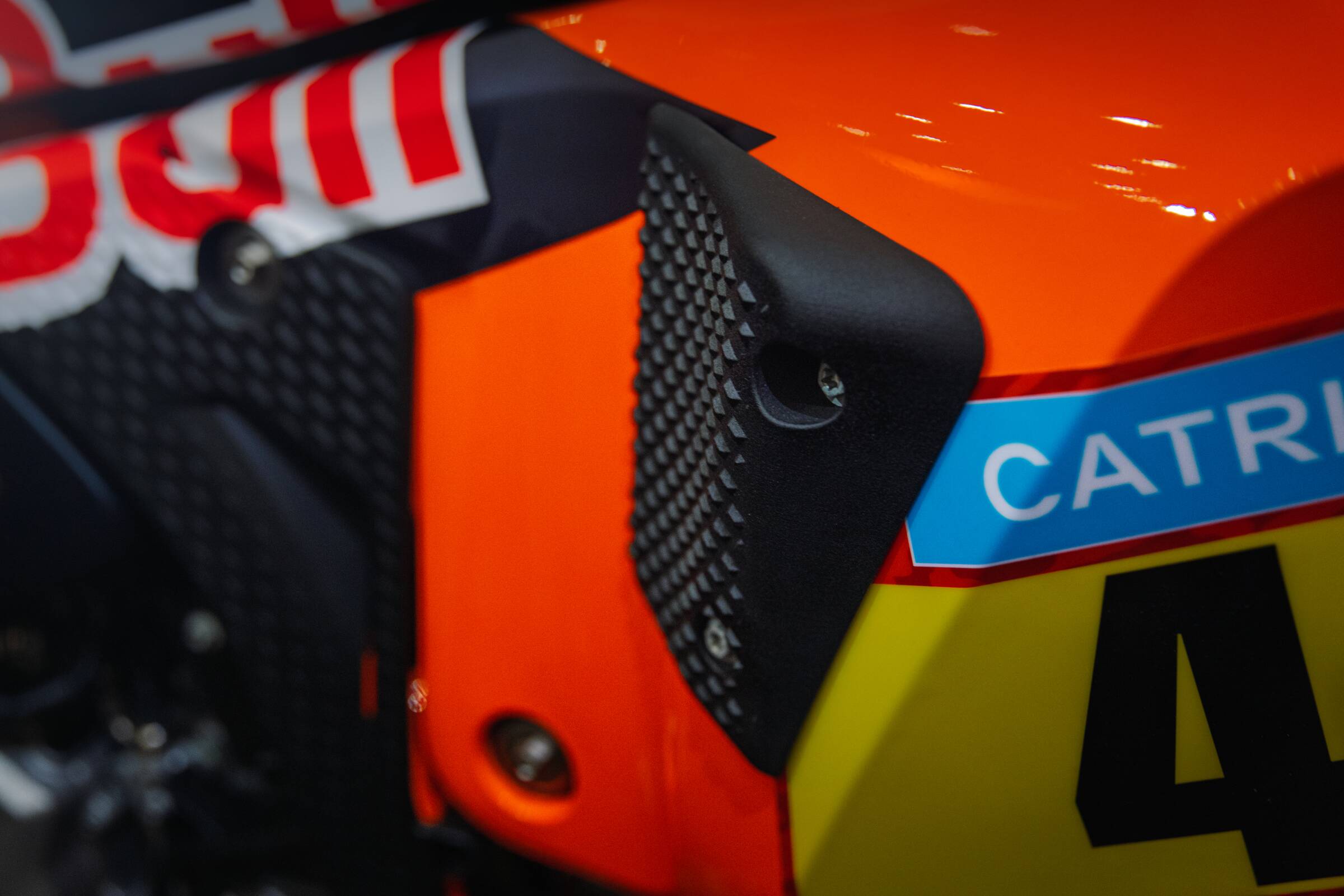 NUOVA KTM 450 RALLY REPLICA 2026: LA MOTO 100% READY TO RACE