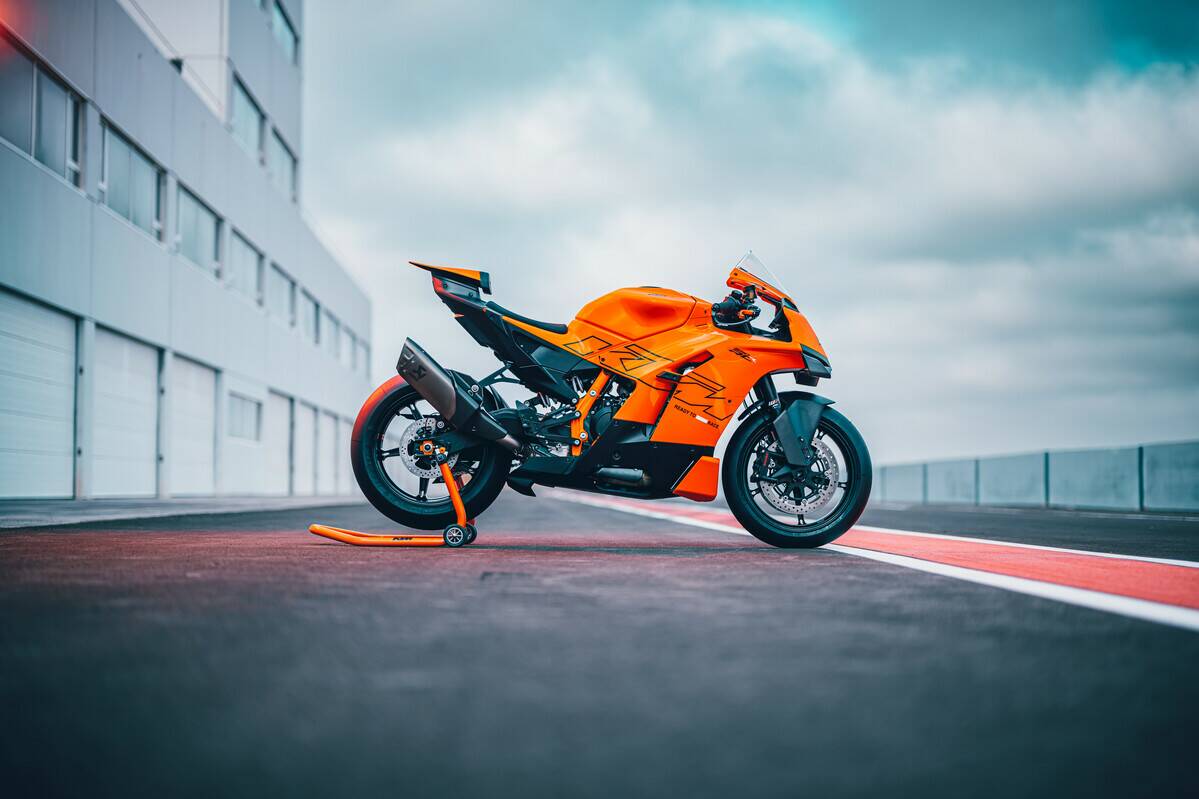 IN ARRIVO LA NUOVA GENERAZIONE DI MODELLI KTM STREET E ADVENTURE 2026