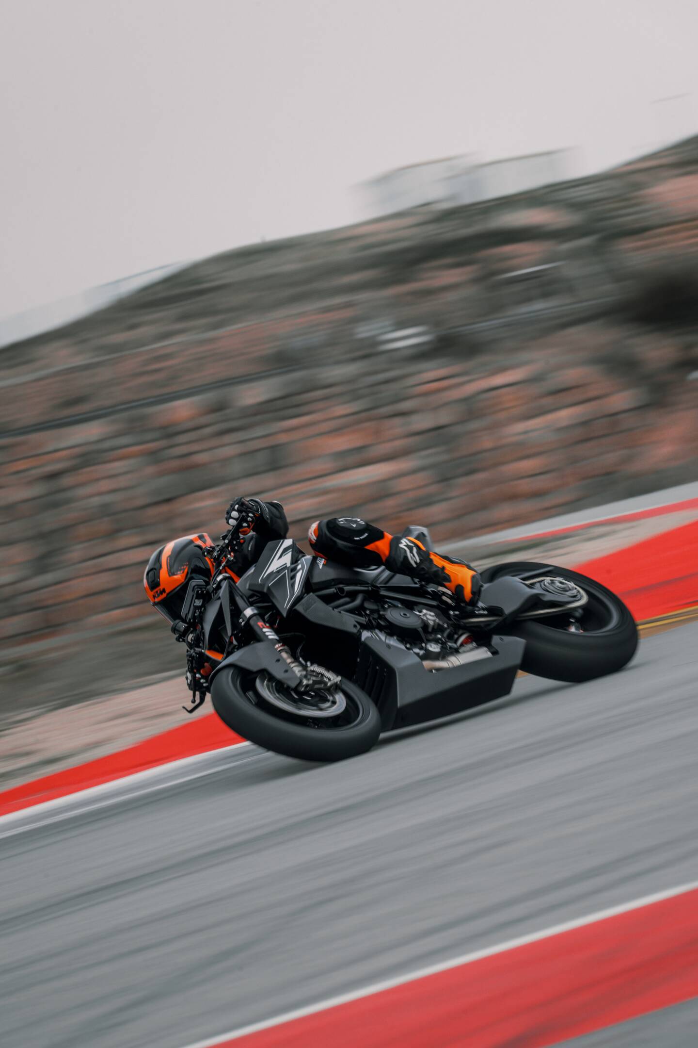 SUMMER SALES KTM: SI ALZA IL LIVELLO NON SOLO LE TEMPERATURE!